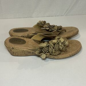 BOC Born Concept Womens Sandals‎ Size 11M Gold Floral Leather Cork Wedge